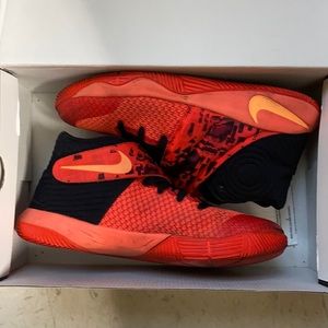 Nike Kyrie 2 GS Inferno